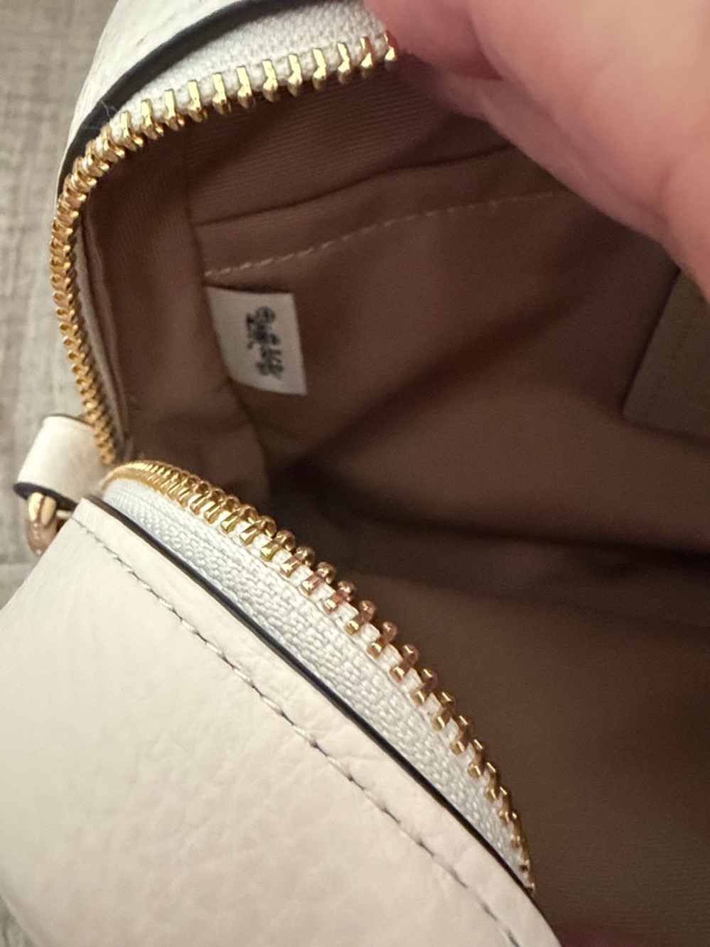 Coach Cream Jamie grained, leather Crossbody with Pink & Red Lip Print - Picture 7 of 9